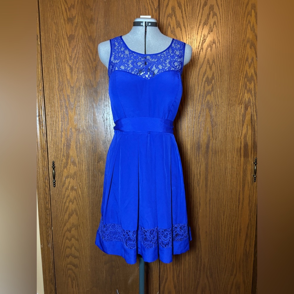 Guess Elegant Blue Lace Women's Mini Dress - size 8